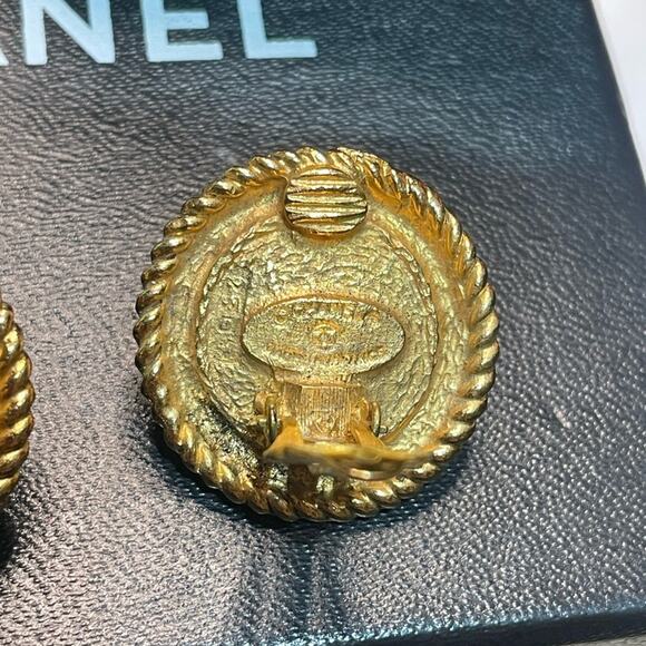 Chanel Gold Pearl Earrings - Picture 7 of 7